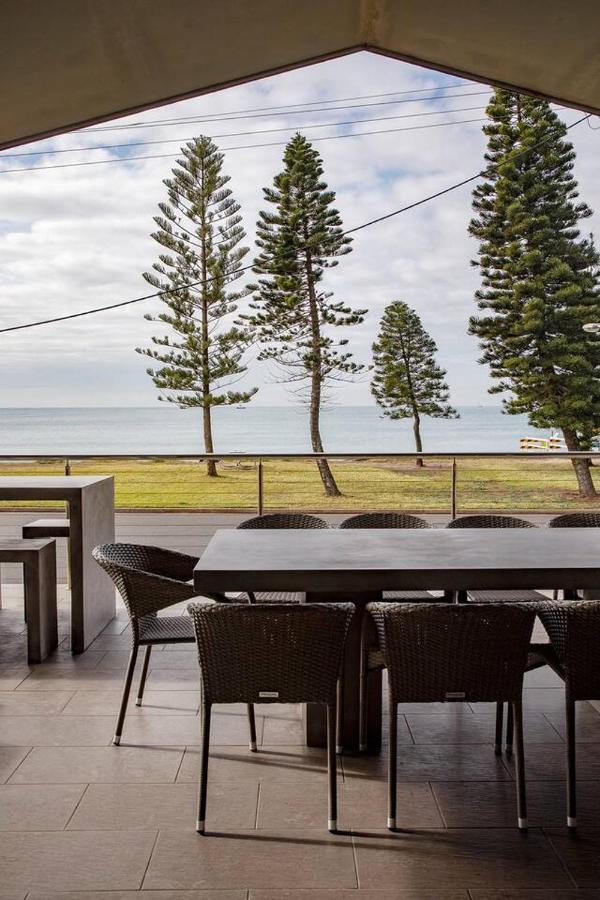 'Stockton Grande' A Sublime Beachfront Family Oasis Villa Newcastle Exterior photo